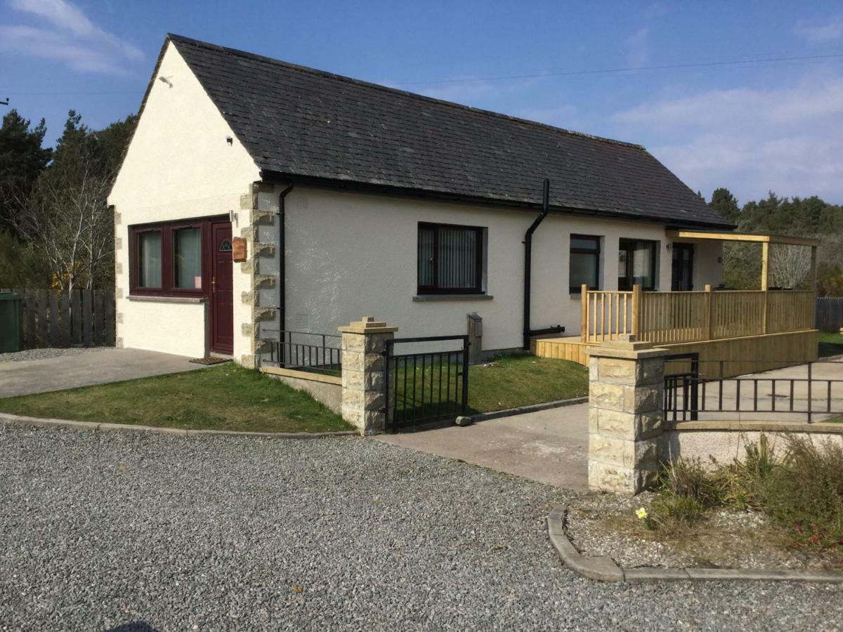 Lesanne Cottage Inverness Exterior photo